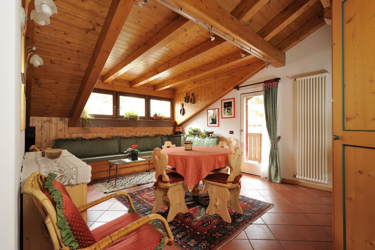 Aparthotel Chalet Dei Pini Madonna Exteriér fotografie