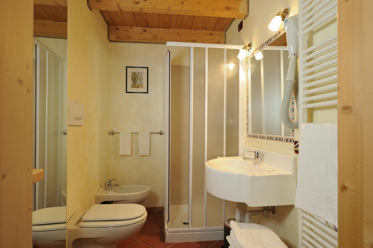 Aparthotel Chalet Dei Pini Madonna Exteriér fotografie