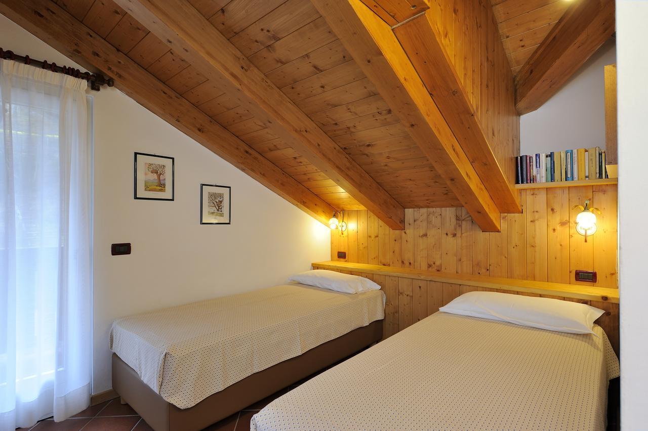 Aparthotel Chalet Dei Pini Madonna Exteriér fotografie