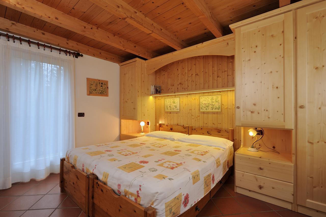 Aparthotel Chalet Dei Pini Madonna Exteriér fotografie