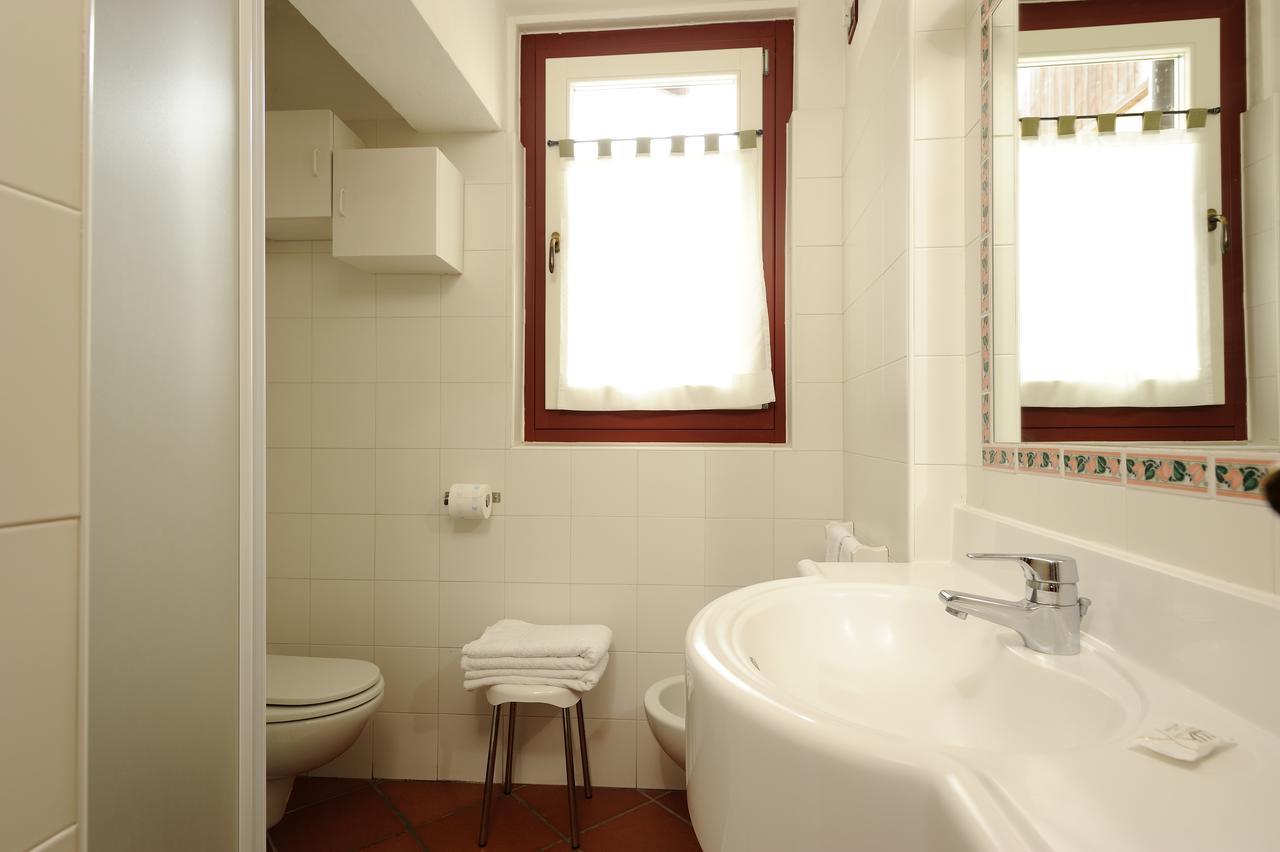 Aparthotel Chalet Dei Pini Madonna Exteriér fotografie