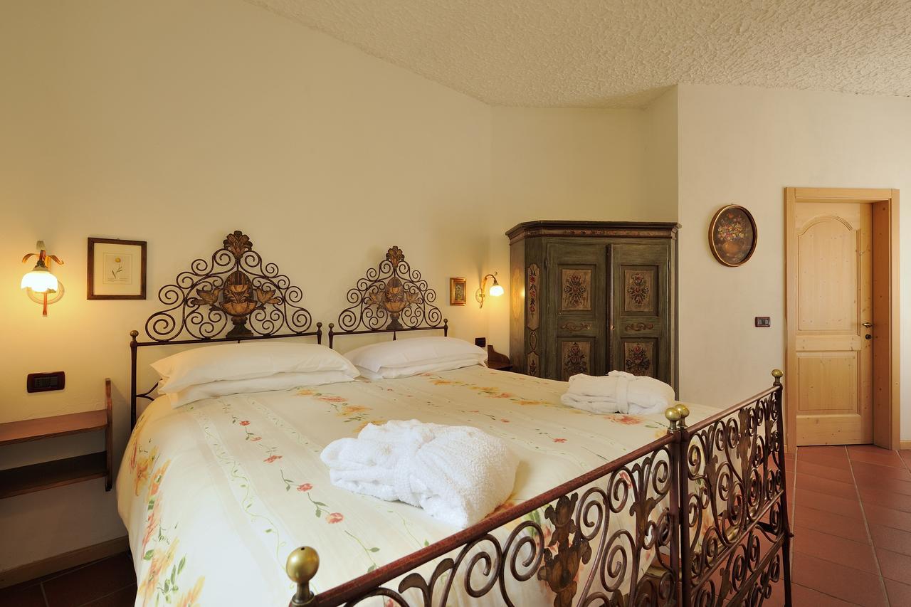 Aparthotel Chalet Dei Pini Madonna Exteriér fotografie